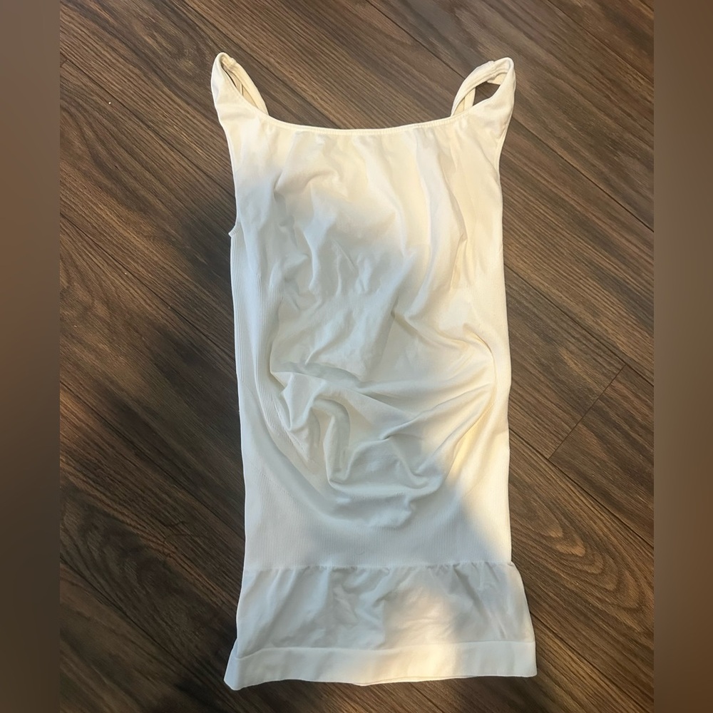Blanqi maternity top size small
